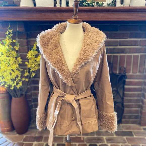 NWT Le Lis Vegan fur trimmed jacket medium - Picture 7 of 8